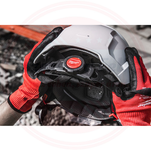 Milwaukee BOLT™ védőszemüveg univerzális, sötétített -1db